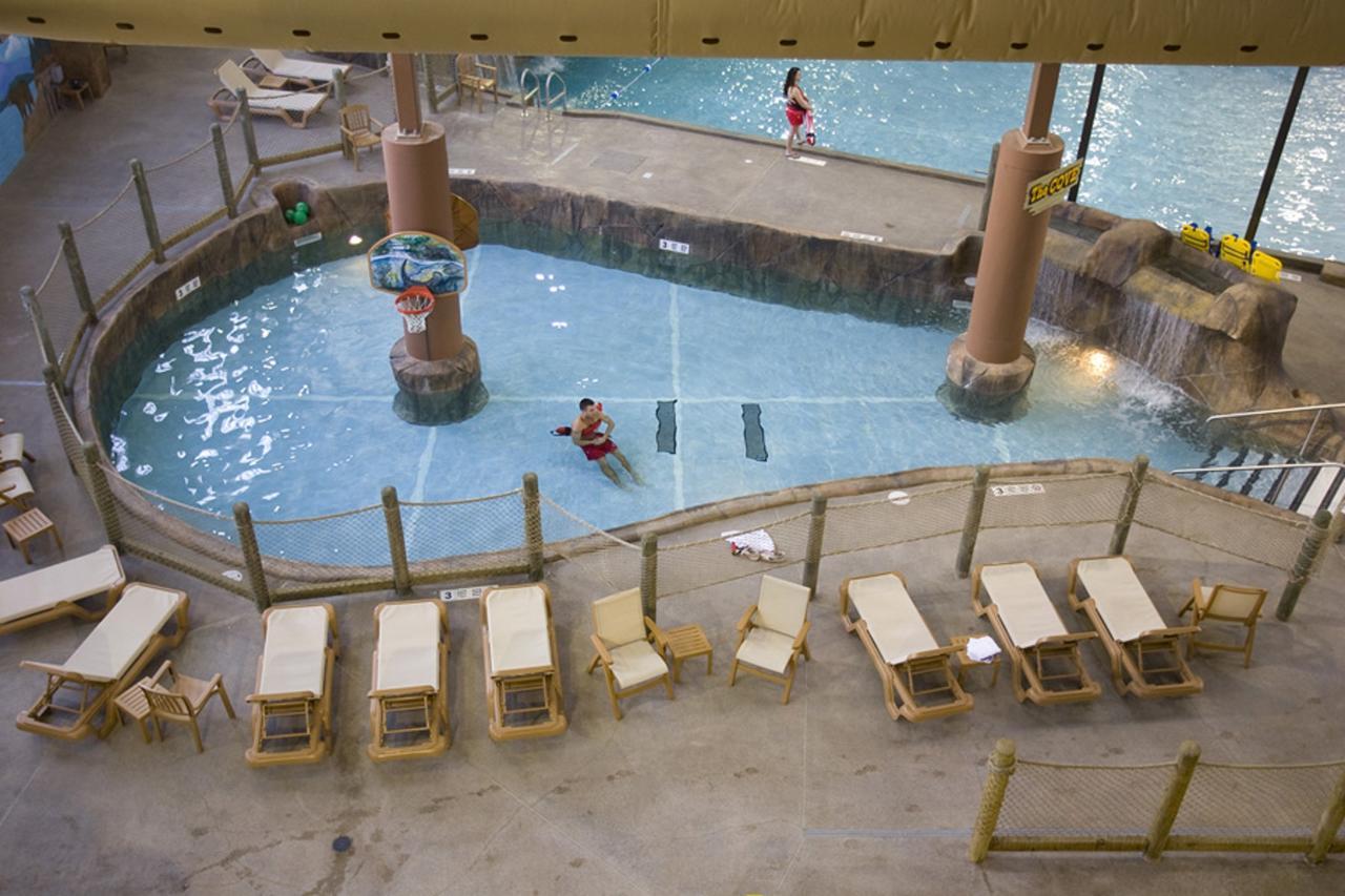 霍普湖畔小屋酒店及室内水上乐园 科特兰 外观 照片